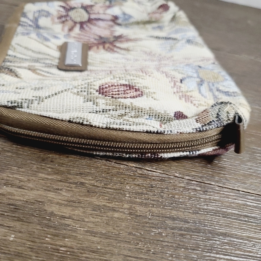 Vintage 80s Jordache Tapestry Floral Travel Makeup Pouch - Picture 7 of 10